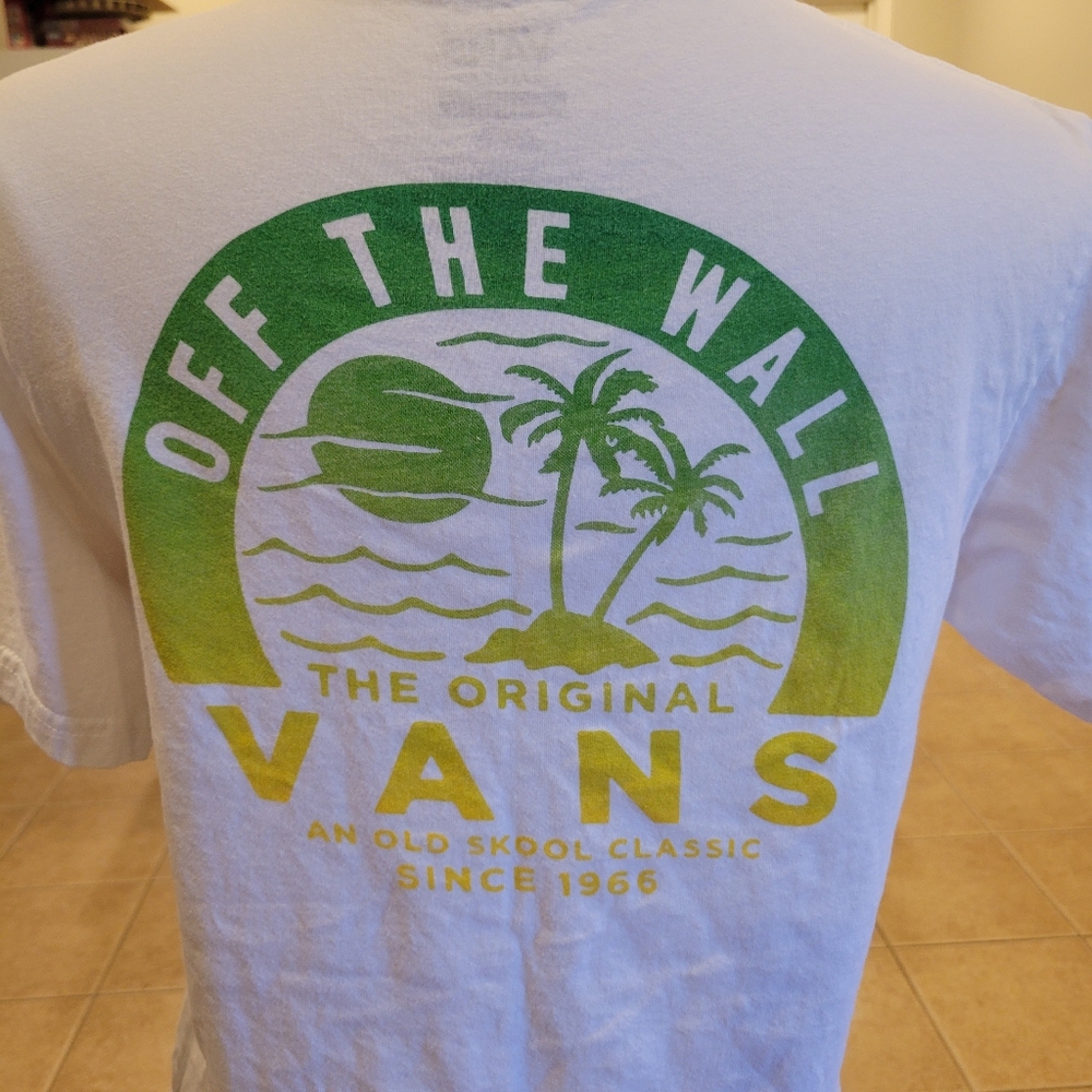 ⛔️EUC~Vans White Tee